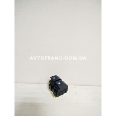 Кнопка склопідйомника лівих дверей Renault Duster (2010-2017) Оригинал 254116484R