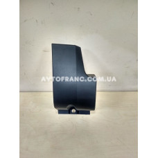 Накладка (куточок) порогу ліва Renault Duster (2018-...) Оригінал 768512896R (Кронштейн бризковика)