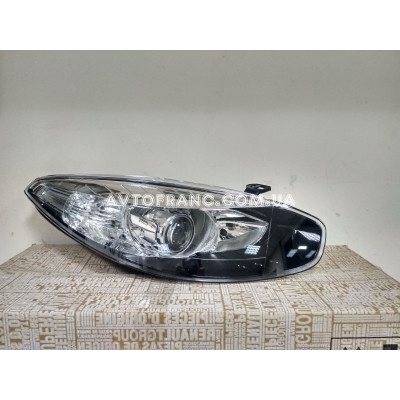 Фара права Renault Fluence (2013-2016) Оригінал 260101331R