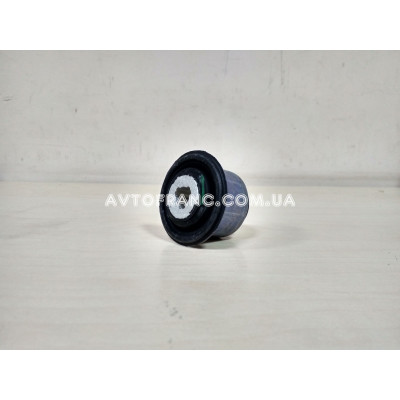 Сайлентблок рычага Renault Symbol, Clio 2 (2001-2008) Оригинал 8200711554