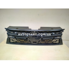Решітка бампера верхня Renault Duster (2015-2017) FP 5627 998 Оригінальний номер: 623105314R