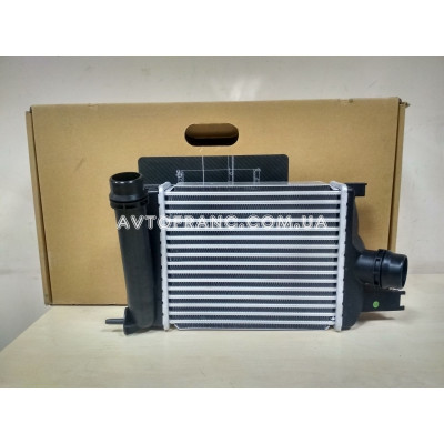 Радіатор інтеркулера Renault Duster (2015-2017) THERMOTEC DAR004TT Оригінальний номер: 144967634R