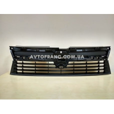 Решітка бампера верхня Renault Duster (2010-2014) Оригінал 623100260R