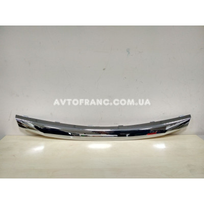 Накладка решетки хром Renault Sandero (2008-2012) Оригинал 8200763573