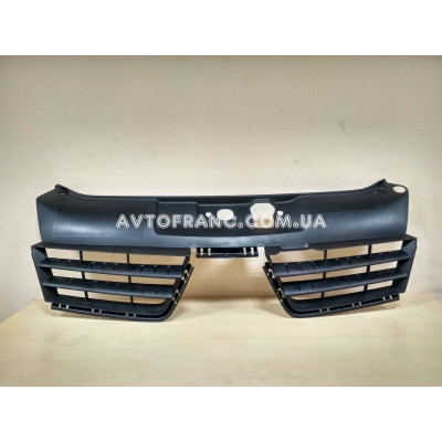 Решітка бампера верхня Renault Symbol, Clio 2 (2006-2008) Оригінал 8200445993