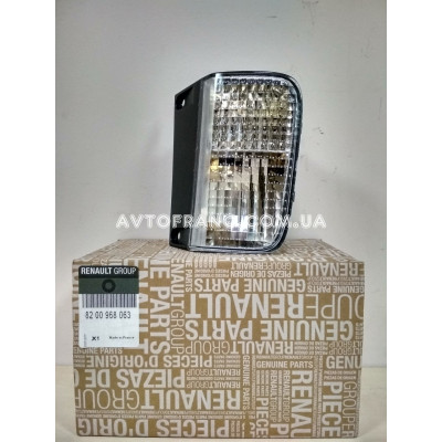 Ліхтар заднього ходу правий Renault Trafic (2009-2013) Оригінал 8200968063