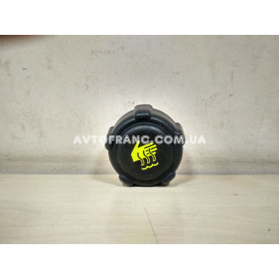 Кришка розширювального бачка (пробка) Renault Оригінал 8200048024